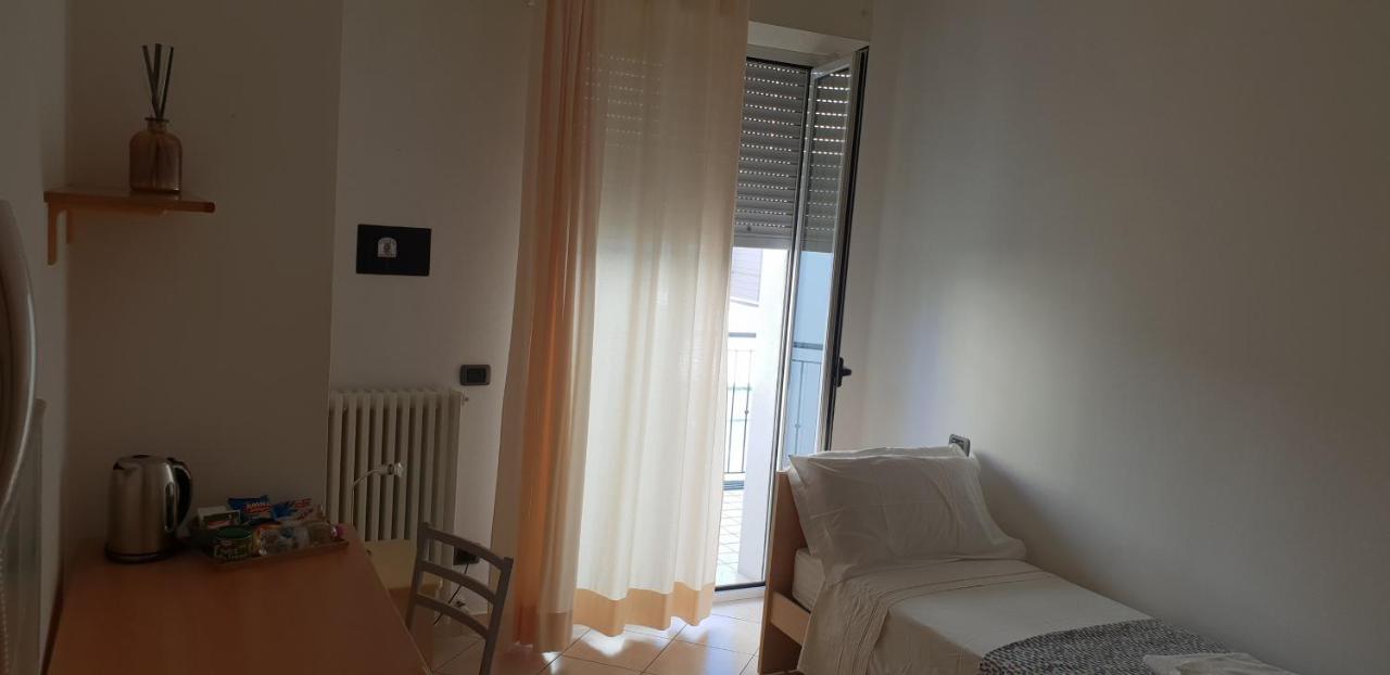 Residence L'Appartamento Rimini Ngoại thất bức ảnh